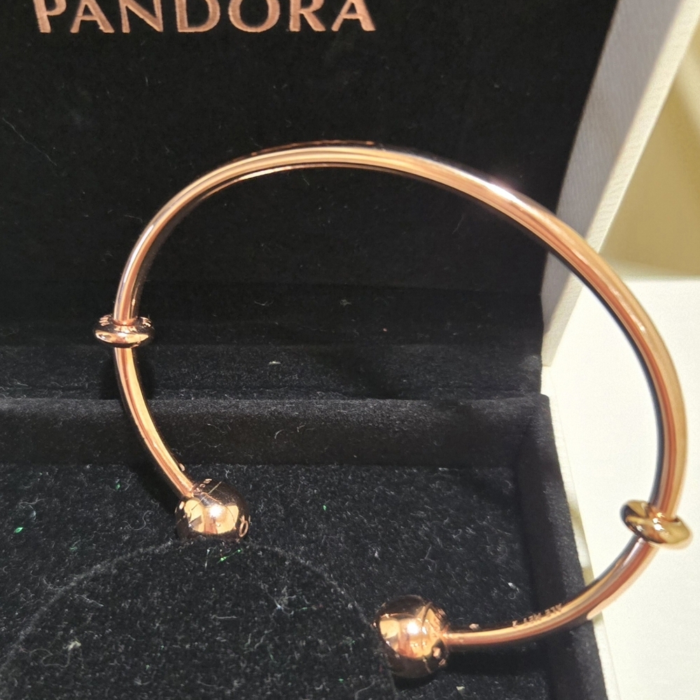 *BRAND NEW* Pandora Moments Open Bangle - Picture 3 of 7